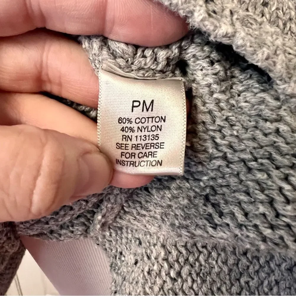 Leo & Nicole Cardigan Sweater G1